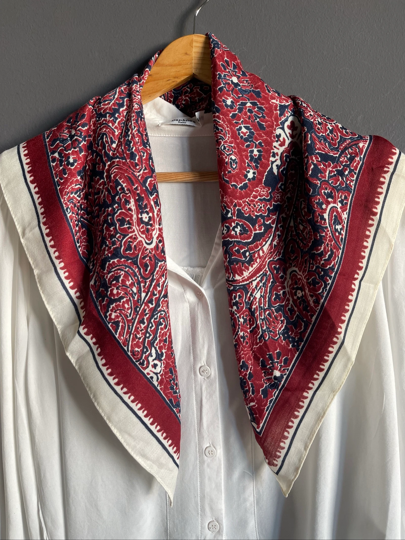 Foulard élégant 70x70 – photo 2